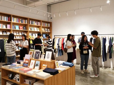 年轻人开服装店，这5种装修风格最吸客
