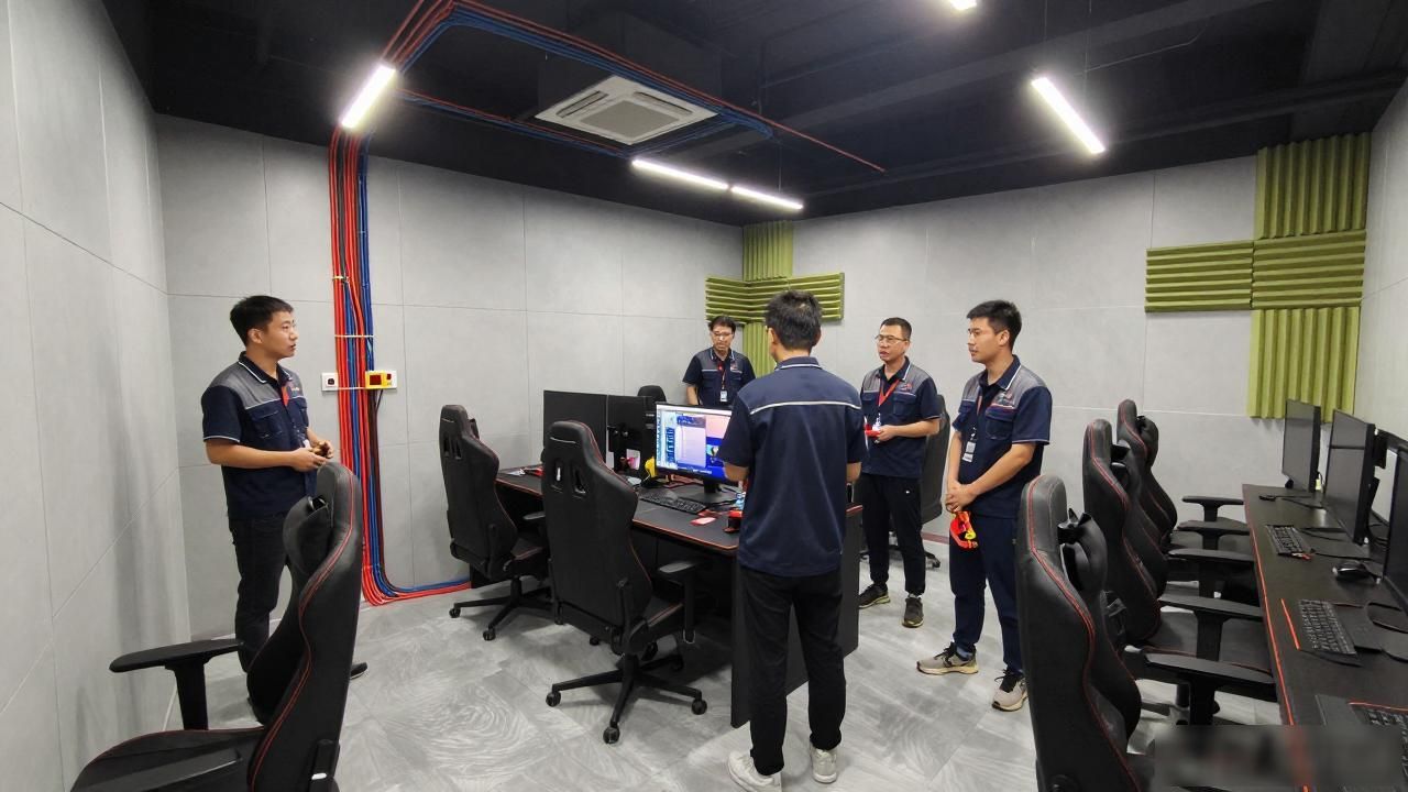 成都电竞馆施工品质检验_网咖装修费用_成都电竞馆设计服务商实体案例考察